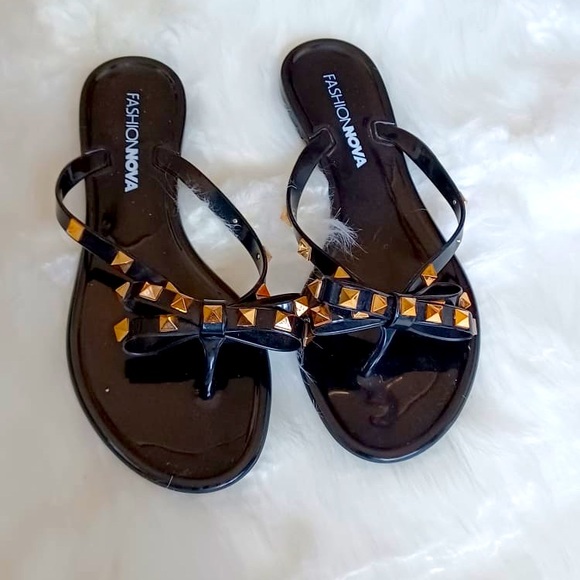 FASHIONNOVA SANDALS - Picture 2 of 6